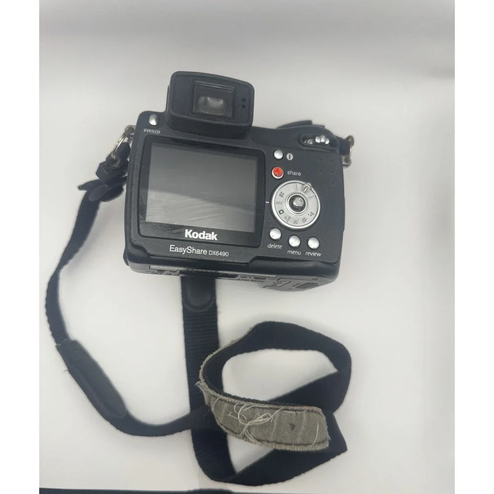 Kodak EasyShare DX6490 4MP 10x Zoom Tested Working 2 Batteries Charger
